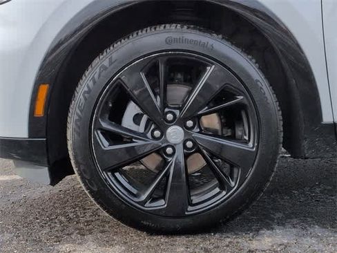 Used 2021 Buick Envision Essence w/ Sport Touring Package image 13