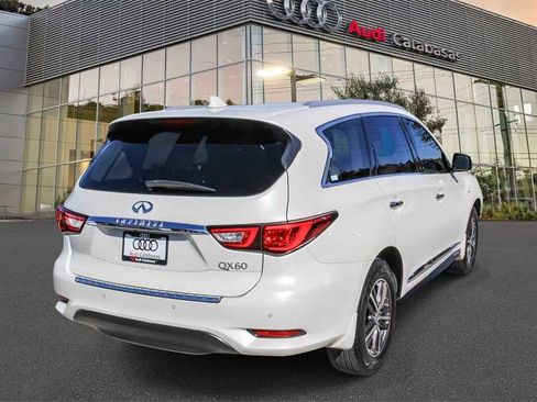 Used 2017 INFINITI QX60 FWD w/ Premium Plus Package image 4
