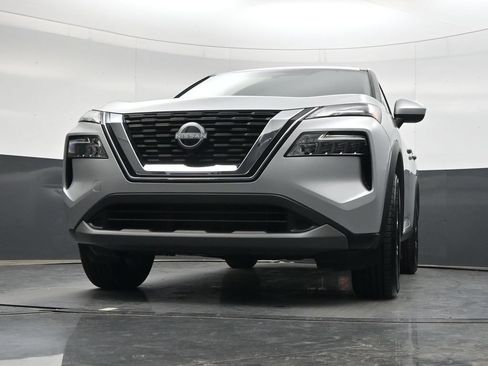 Used 2023 Nissan Rogue SV AWD/4WD image 34