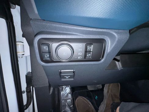 Used 2024 Ford Bronco Outer Banks image 25