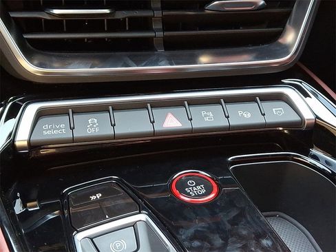 Used 2022 Audi RS e-tron GT w/ Carbon Performance Package image 25