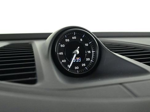 Certified 2025 Porsche Macan 4 Electric image 23