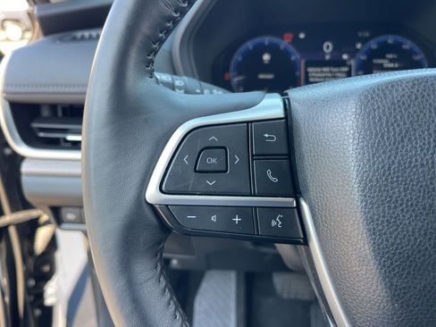 Used 2024 Toyota Grand Highlander Limited image 16