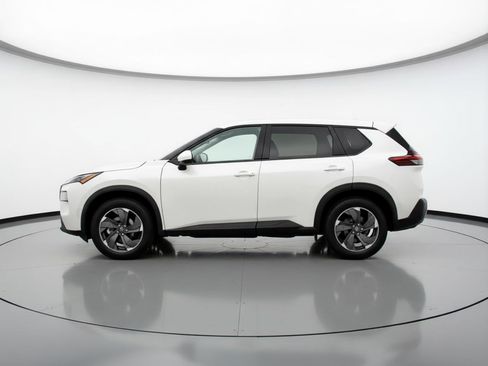 Used 2025 Nissan Rogue SV image 5