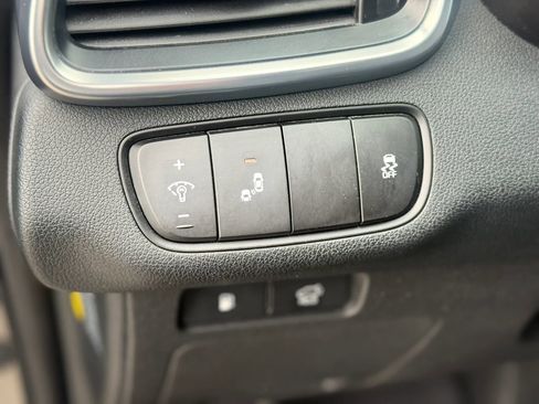 Used 2018 Kia Sorento EX image 6