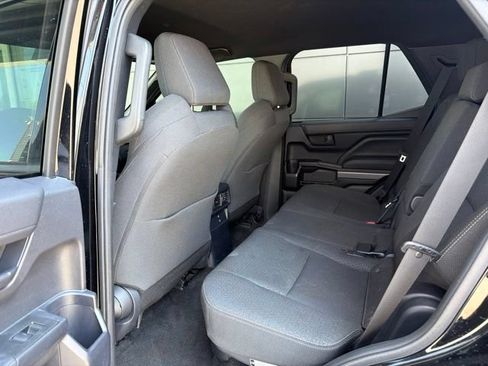 Used 2025 Toyota 4Runner SR5 AWD/4WD image 20