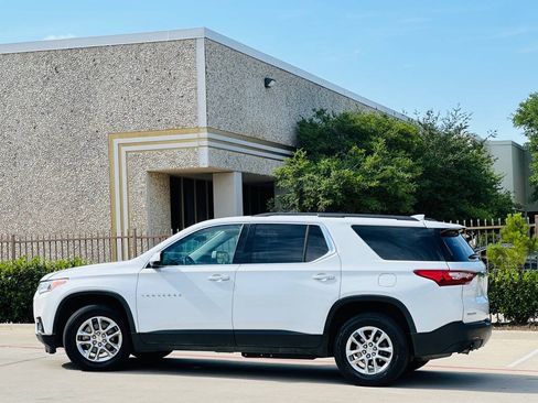 Used 2019 Chevrolet Traverse LT FWD image 6