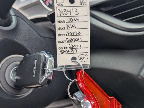Used 2024 Kia Forte LXS image 35