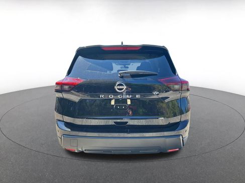 Used 2025 Nissan Rogue SV image 6
