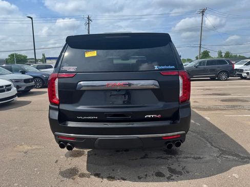 Used 2024 GMC Yukon XL AT4 w/ AT4 Premium Plus Package AWD/4WD image 6