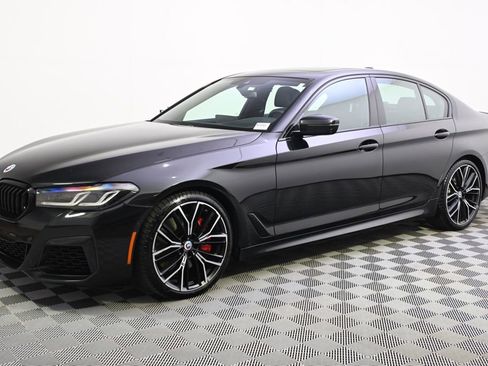 Used 2022 BMW M550i xDrive w/ Dynamic Handling Package image 2