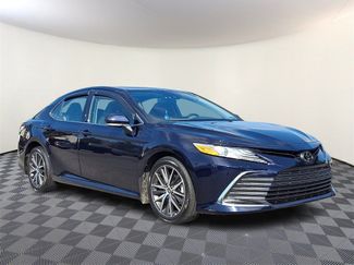 Used 2022 Toyota Camry XLE image 1