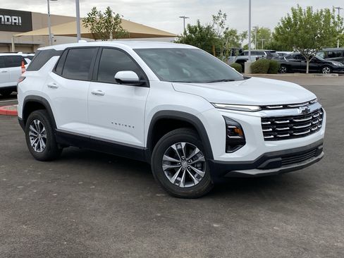 Used 2026 Chevrolet Equinox LT w/ Convenience Package II FWD image 33