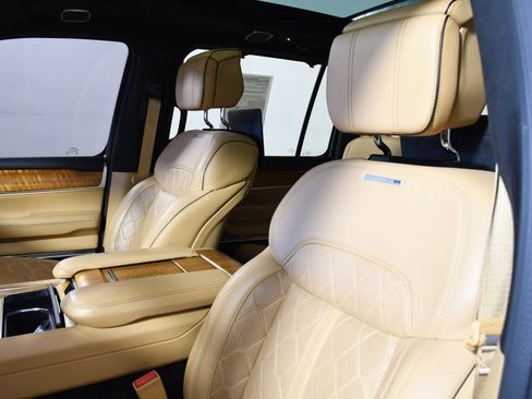 Used 2022 Jeep Grand Wagoneer Series III w/ Rear Seat Video Group 1 image 16