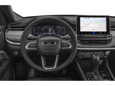 Used 2024 Jeep Compass Latitude AWD/4WD image 4