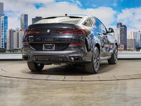 New 2026 BMW X6 xDrive40i w/ Premium Package image 8