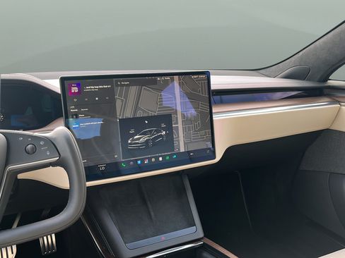 Used 2022 Tesla Model S AWD/4WD image 11