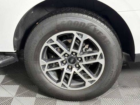 Used 2026 Ford Expedition Active RWD image 19