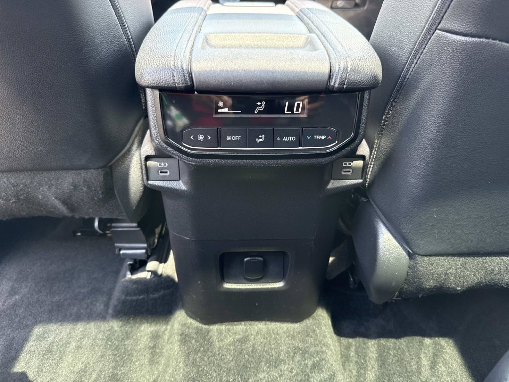 Used 2025 Toyota Grand Highlander FWD image 19