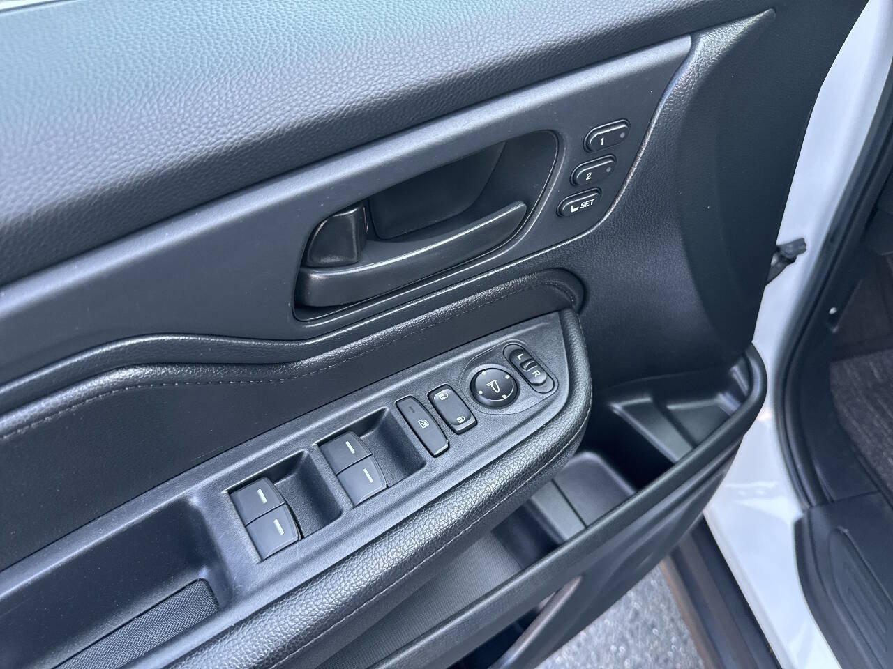 Used 2023 Honda Odyssey EX-L image 29