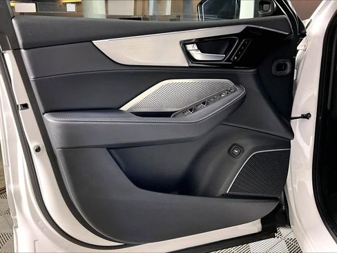 Used 2023 Acura MDX SH-AWD w/ Technology Package image 20