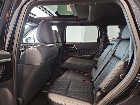New 2026 Nissan Rogue Platinum AWD/4WD image 8