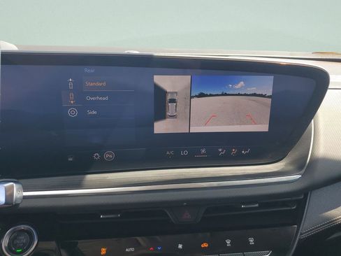 Certified 2025 Buick Envision Preferred AWD/4WD image 30