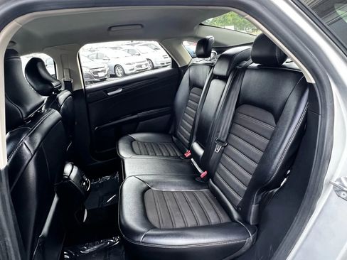 Used 2018 Ford Fusion SE w/ Equipment Group 201A image 20