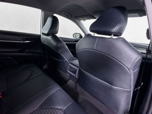 Used 2020 Toyota Camry SE FWD image 27