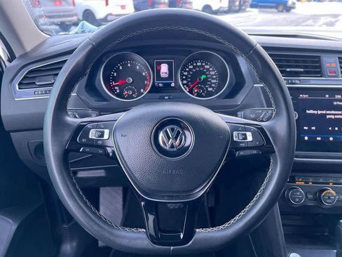 Used 2021 Volkswagen Tiguan SE image 14