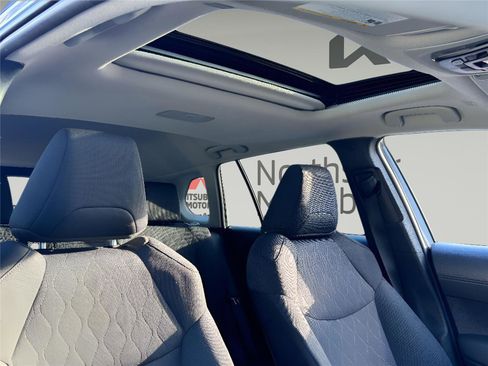Used 2024 Toyota Corolla Cross LE w/ Moonroof Package image 24
