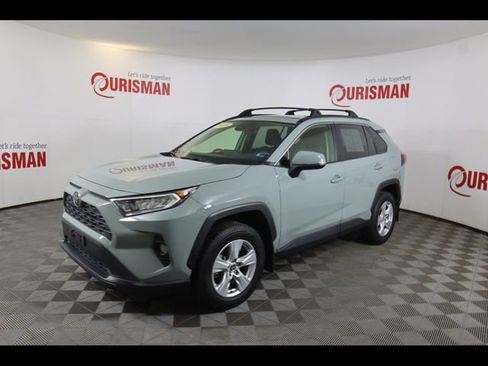 Used 2019 Toyota RAV4 XLE w/ Convenience Package AWD/4WD image 4
