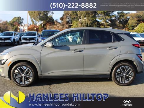 Used 2023 Hyundai Kona SE w/ Cargo Package image 2