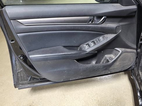 Used 2018 Honda Accord LX image 15