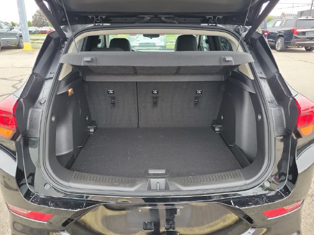 Used 2023 Buick Encore GX Select w/ Sport Touring Package FWD image 7