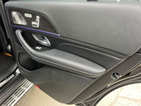 Used 2022 Mercedes-Benz GLS 450 4MATIC image 16