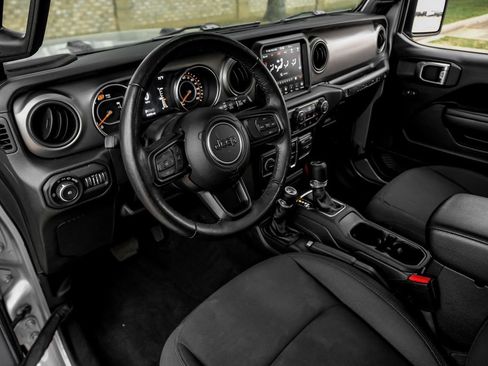 Used 2021 Jeep Wrangler Unlimited Sport image 25