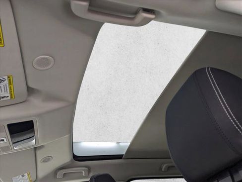 New 2025 Land Rover Discovery Sport S image 23