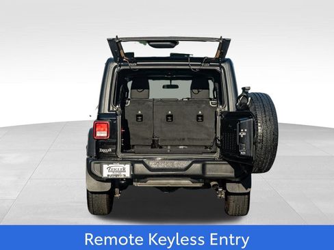 Used 2022 Jeep Wrangler Unlimited Sport image 10