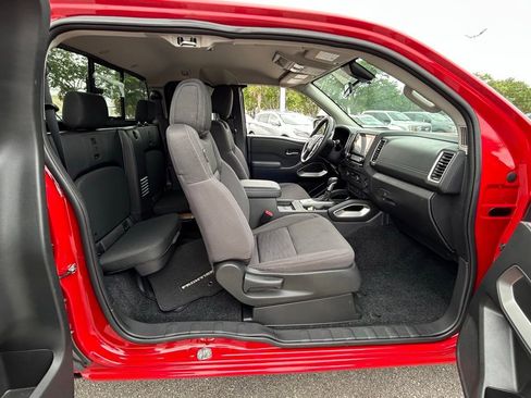 Certified 2024 Nissan Frontier SV w/ SV Convenience Package RWD image 35
