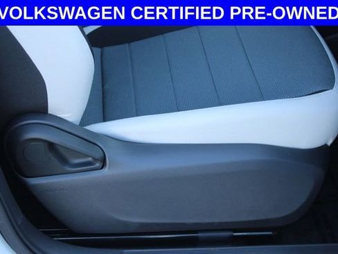 Used 2025 Volkswagen Taos S image 18