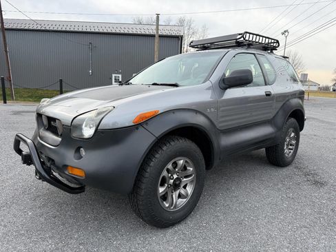 Used 2000 Isuzu VehiCROSS image 1