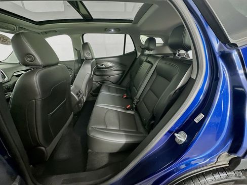 Used 2023 GMC Terrain SLT w/ Tech Package image 35