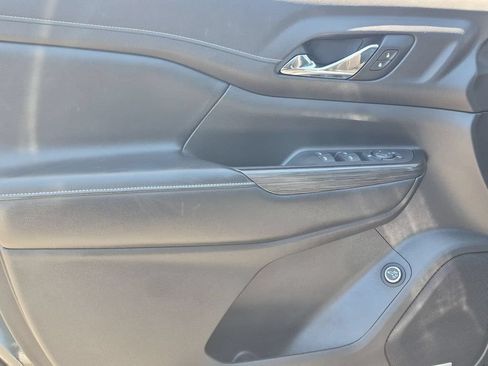 Used 2019 GMC Acadia SLT FWD image 23