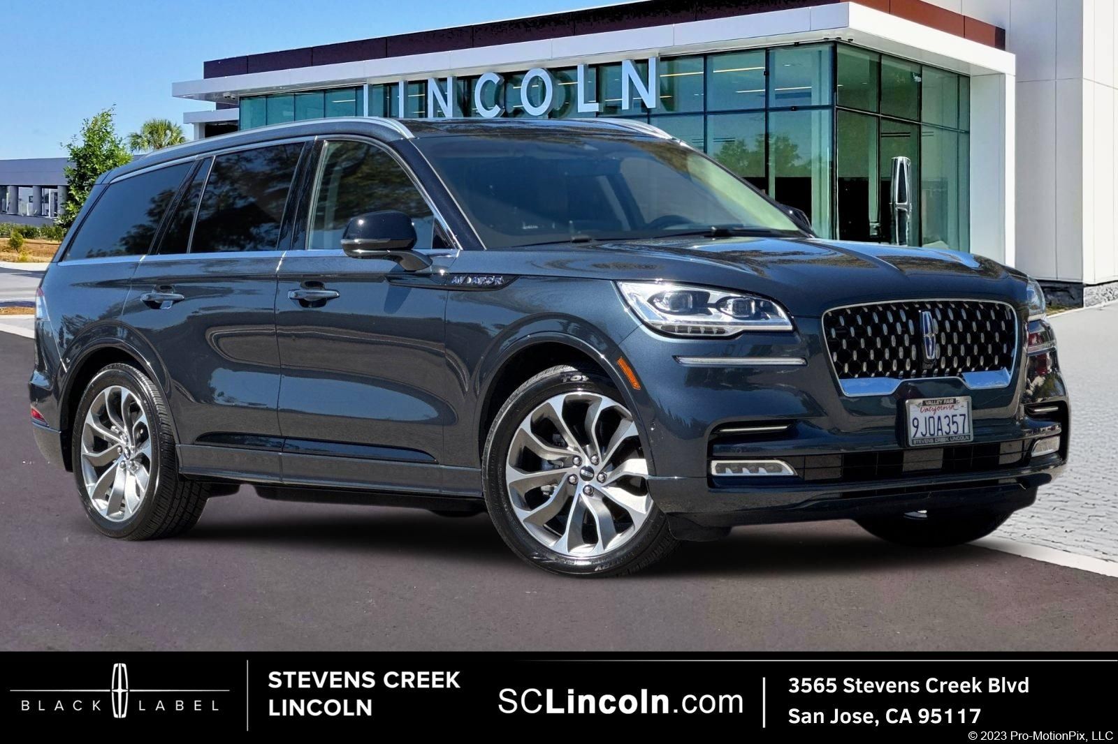 Used 2022 Lincoln Aviator Grand Touring w/ Equipment Group 301A AWD/4WD image 1