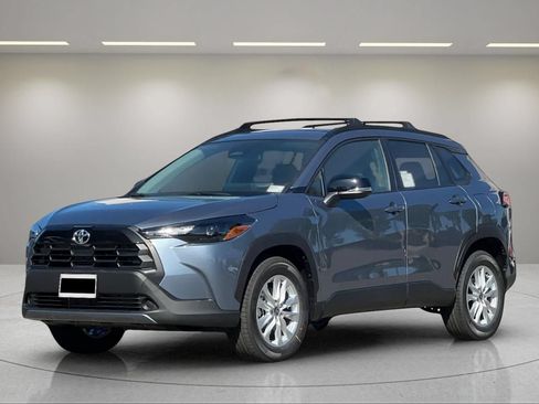 New 2026 Toyota Corolla Cross LE w/ Moonroof Package FWD image 32