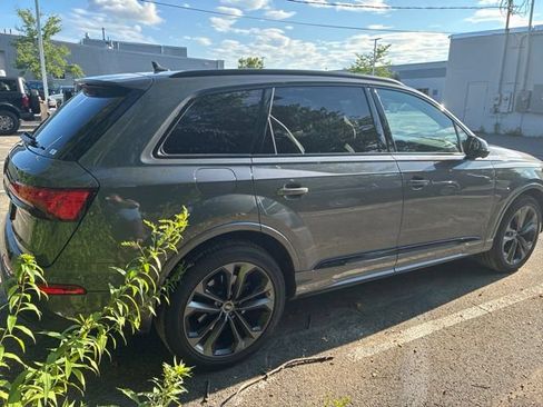 Used 2025 Audi Q7 3.0T Premium Plus w/ Premium Plus Package AWD/4WD image 5