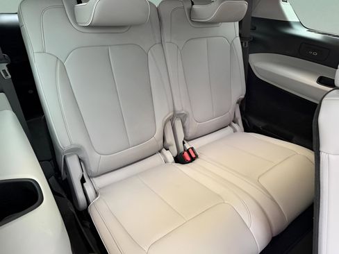 Used 2022 Jeep Grand Cherokee L Overland image 14