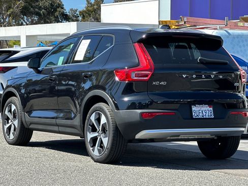 Certified 2025 Volvo XC40 B5 Core w/ Protection Package Premier image 6