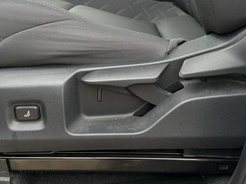 Used 2024 Toyota Tacoma SR5 image 27